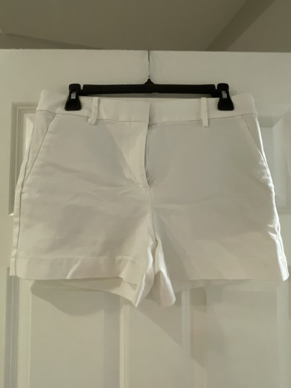 LOFT shorts white 6 Style: "The Riviera Short", tailored flat-front, back welt p
